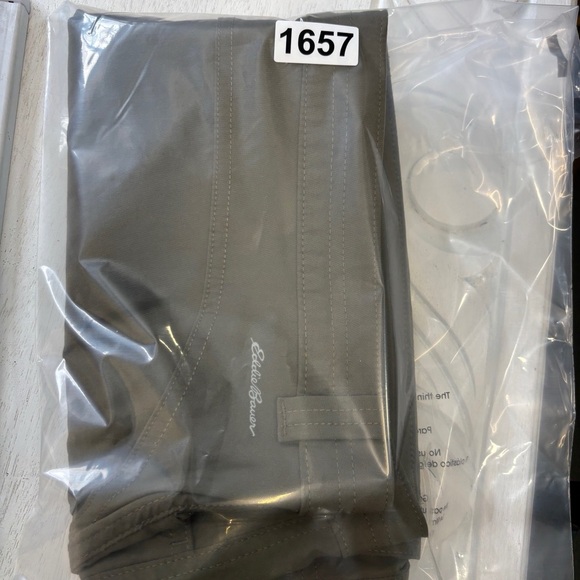 Eddie Bauer First Ascent Cargo Shorts Tan Women's 16 Nylon Stretch - Picture 6 of 7